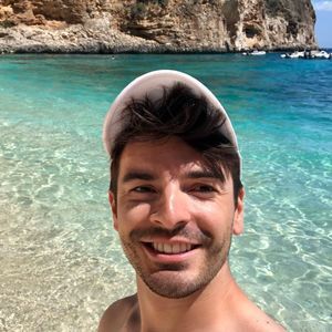 Meet your Posher, Clifton